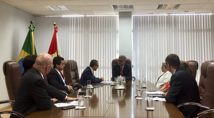 TRF4: Coordenador do Sistcon leva ao TJ de Santa Catarina proposta de conciliações na competência delegada (27/04/2018)