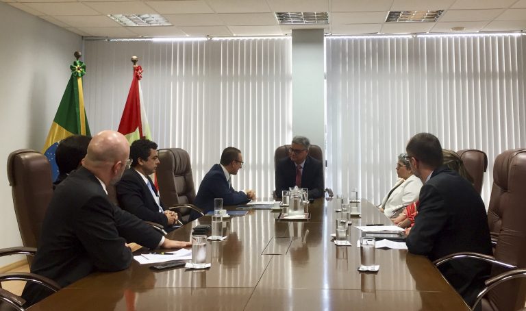 TRF4: Coordenador do Sistcon leva ao TJ de Santa Catarina proposta de conciliações na competência delegada (27/04/2018)