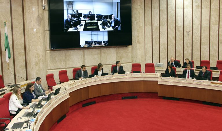 TRF4: Juizados: IR também incide sobre auxílio-alimentação (14/05/2018)