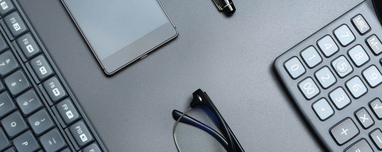 TST: Turma reconhece jornada de 4h e defere horas extras a advogado empregado de empresa pública