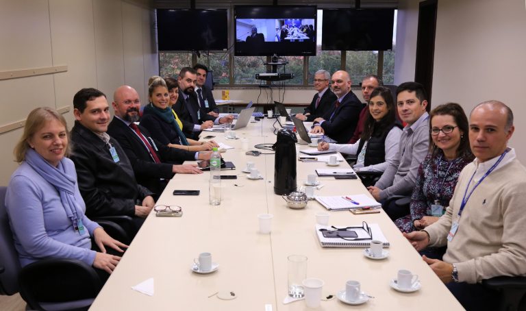 TRF4: Tribunal e TJSC dão início ao processo de implantação do eproc no Judiciário catarinense (15/06/2018)