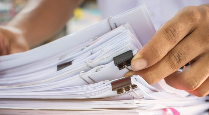 TST: Ex-bancário que teve jornada ampliada após anistia tem direito a diferenças salariais