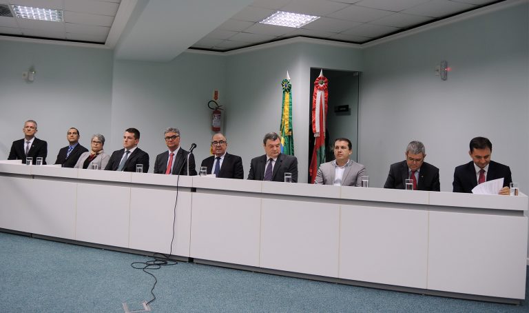 TRF4: Vara da Fazenda de Palhoça começa a usar o processo eletrônico da Justiça Federal da 4ª Região (30/07/2018)