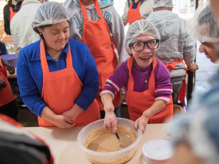 Voluntariado é fazer o bem e muito mais