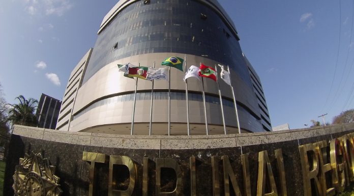 TRF4: Tribunal uniformiza jurisprudência e regra de transição da Previdência deve valer para todos (27/09/2018)