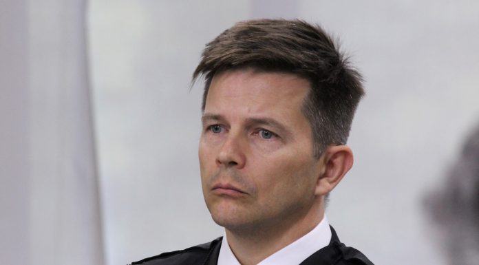 TRF4: Desembargador federal lança livro sobre leis de processo tributário (31/10/2018)