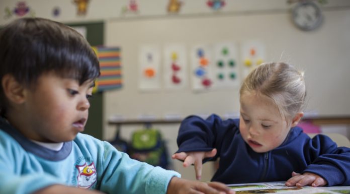 A educação dentro das instituições especializadas