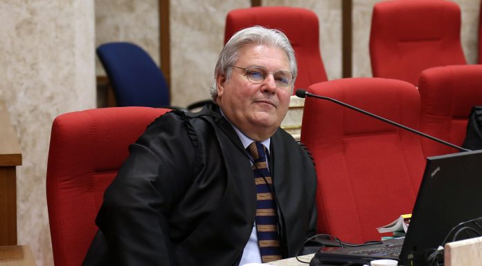 TRF4: Desembargador Jorge Antônio Maurique anuncia aposentadoria (24/10/2019)