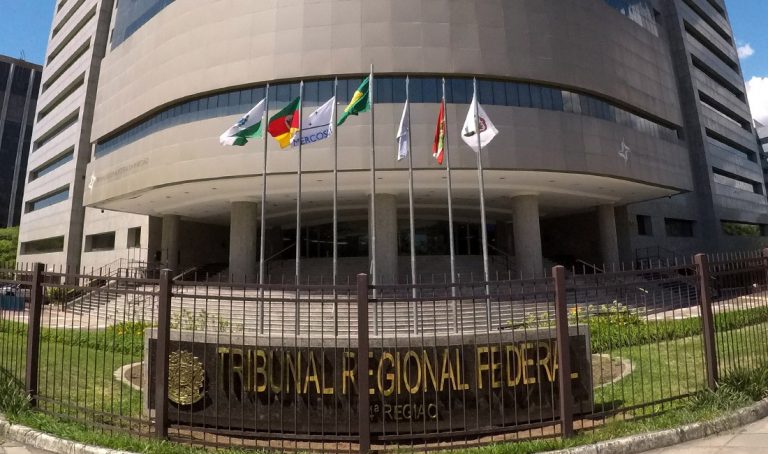 TRF4: TRU: Lei nº 8.213/91, que dispõe sobre Planos de Benefícios da Previdência Social, não prevê direito a “reaposentação” (10/09/2020)