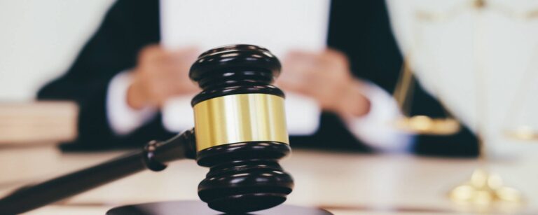 TST: Indenizada vendedora que foi submetida a trabalhar durante licença-maternidade