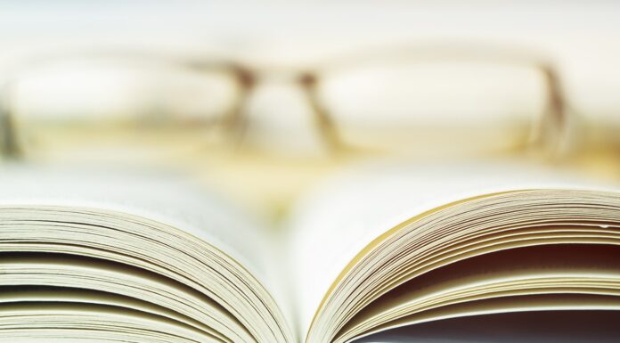 TST: Dona de loja é multada pelo descumprimento de normas de saúde e segurança | Tribunal na Voz do Brasil