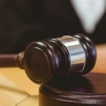 TST: Vendedora de celular vítima de assaltos com arma de fogo no RJ receberá indenização por danos morais