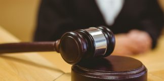 TST: Vendedora de celular vítima de assaltos com arma de fogo no RJ receberá indenização por danos morais